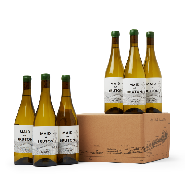 Six bacchus bottles with packaging