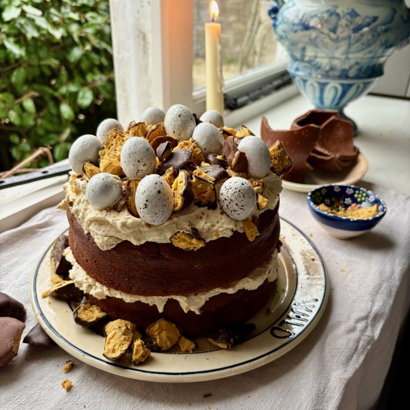 Recipe: Peanut Butter and Raspberry Chocolate Fudge Cake